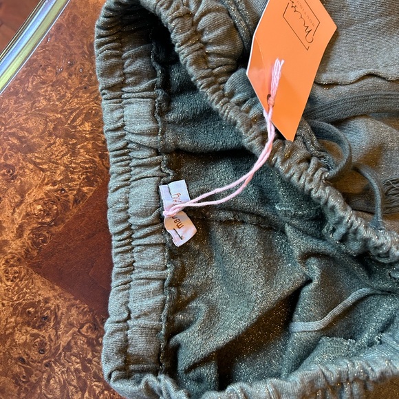 Olive Green Pants medium or large size new - Picture 4 of 6